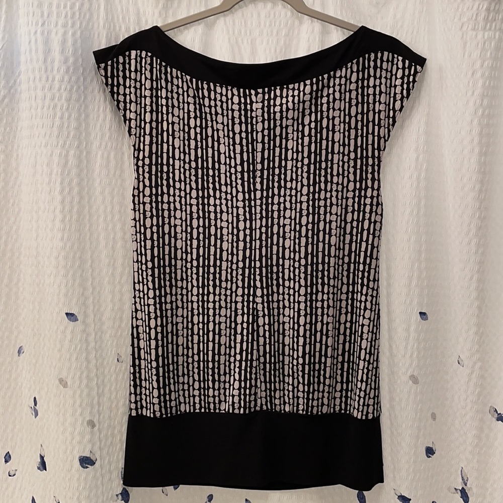 Trixxi Black and White Patterned Cap Sleeve Blouse - Picture 2 of 7